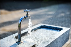 acqua potabile-fontana-pixabay