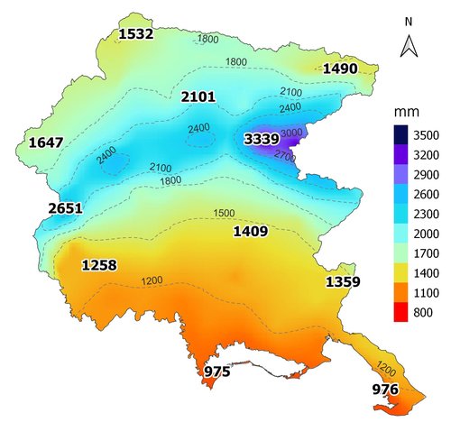 Precipitazioni medie annue (dati rete meteorologica regionale 1991-2020). I valori in grassetto indicano i cumulati totali di stazioni della rete meteorologica regionale; le linee tratteggiate rappresentano le isoiete per diversi valori di precipitazioni cumulate