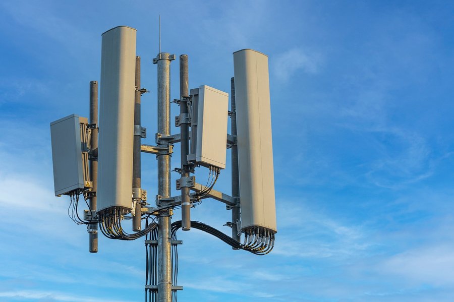 immagine contenuta nella pagina: inquinamento elettromagnetico e antenne