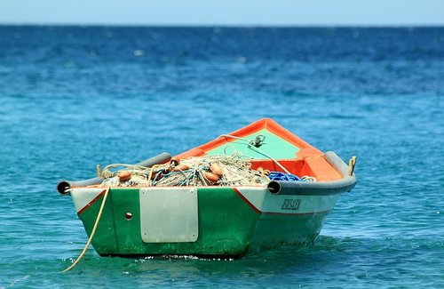 boat-207129_640